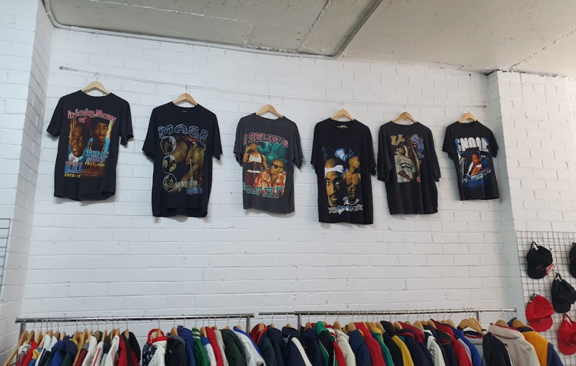 A Guide to Vintage Shopping on a Budget