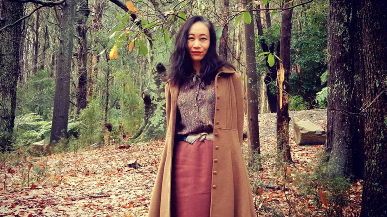 Mixing Modern Trends with Vintage Clothing for a Unique Look