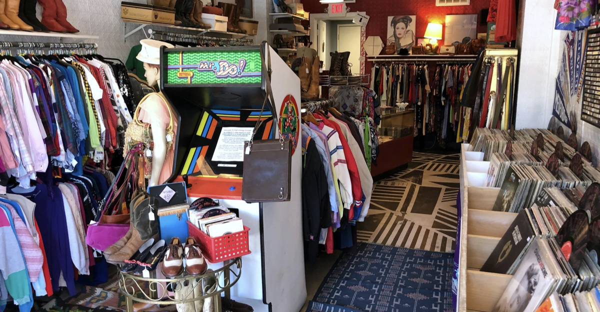Thrift store furniture | Antiques Board Best Thrift Stores for Vintage Furniture