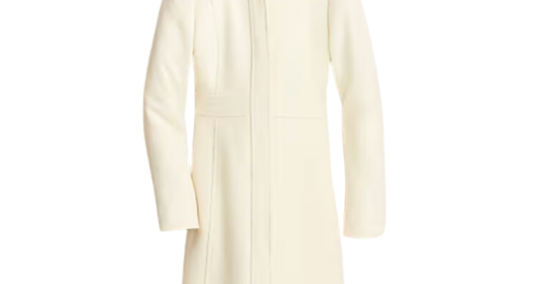 Exploring the Charm of Vintage Fashion and Timeless Wardrobe Staples