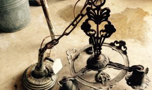How to Spot Authentic Vintage Items Today