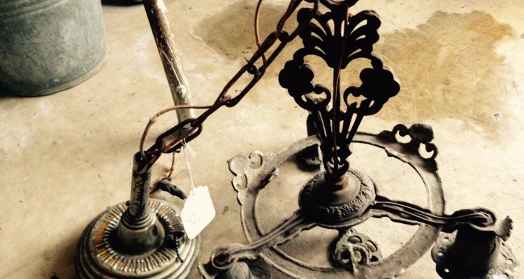 How to Spot Authentic Vintage Items Today