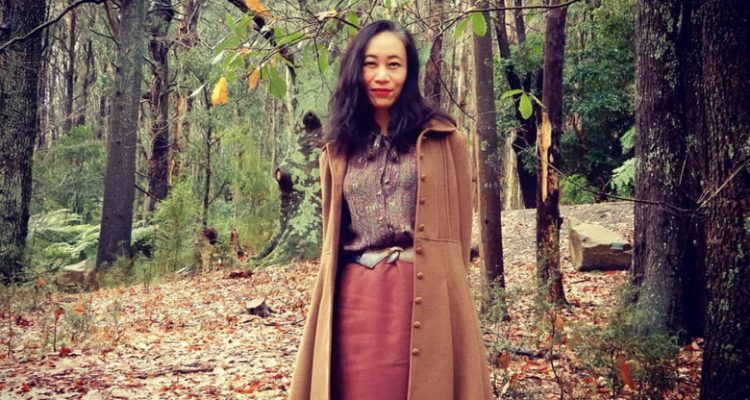 Mixing Modern Trends with Vintage Clothing for a Unique Look