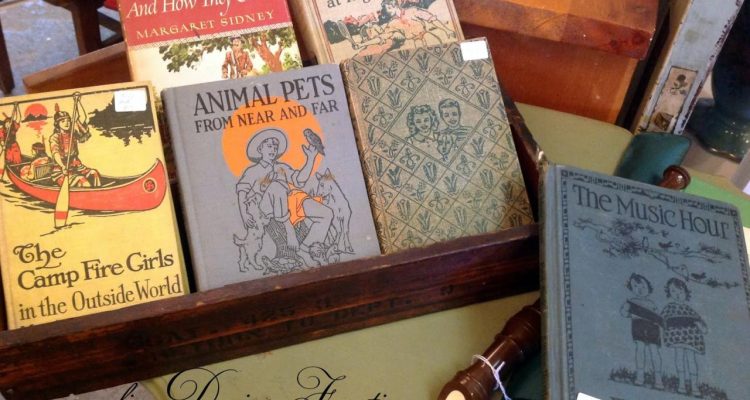 Vintage Shopping for Beginners Discover Hidden Treasures